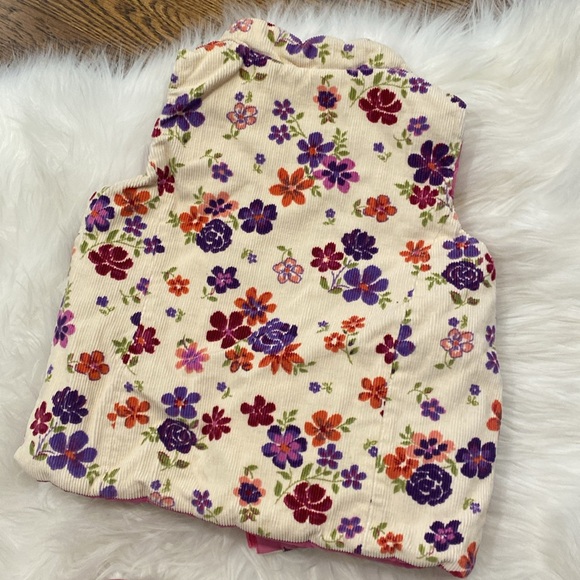 2T Inside out double pink or floral corduroy vest with double pockets. - Picture 3 of 5